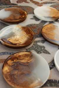 MEILLEURS sous-verres en résine de luxe faits à la main tampons carrés de couleur personnalisables pour ensemble de table de tapis de cuisine meilleur prix - Product Image 2