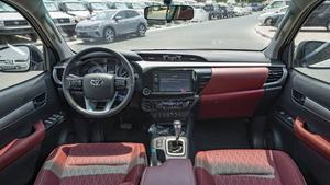 Nuevo/USADO 2022 TOYOTA HILUX DC 2.7, Cámara Trasera de 360°, Capacidad de Carga de 31-40T, Emisión Diésel/GAS, Automático - Product Image 4