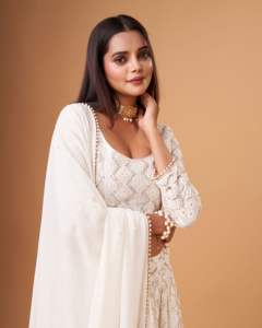 Trendmalls A-Line Georgette Lehenga Choli para Mujer con Bordado Dupatta Blanco-Cintura Natural - Product Image 4