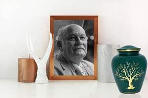 Made in India Classic Solid Metal Large Size Human <b>Ashes</b> <b>Urn</b> - Product Image 3