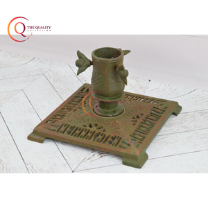 Support de base décoratif en métal vert avec bord festonné, une pièce propre et classique pour les présentoirs de Noël axés sur l'exportation - Product Image 2