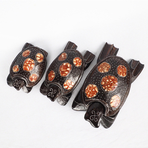 ที่เขี่ยบุหรี่ไม้ขายส่งจากบาหลี สำหรับตกแต่งบ้านอย่างมีเอกลักษณ์ ที่เขี่ยบุหรี่รูปเต่าไม้ อุปกรณ์เสริมสำหรับการสูบบุหรี่ - Product Image 1