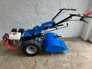 Cultivateur rotatif Tracmaster BCS 720 Hondas Gx200 Mini 4 rangs, cultivateur agricole à haute productivité - Product Image 2