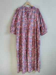 Robe longue décontractée d'été pour femmes, à manches longues, col en V, en coton imprimé à la main, à motifs floraux - Product Image 1