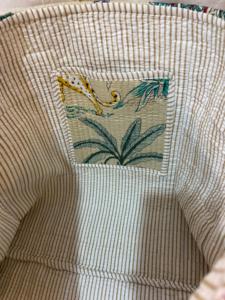 Bolsa de algodón acolchada hecha a mano con estampado Floral para compras, bolsa de viaje para la playa, tela suave lavable, tela artesanal Jaipur sanganeri - Product Image 3