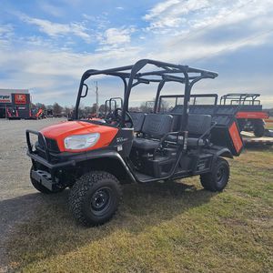 Véhicule utilitaire multifonctionnel Premium Kubota RTVX1100 C 4x4 pour petites exploitations agricoles, nouveau moteur 4 temps certifié EPA et EEC, transmission 4 roues motrices - Product Image 4