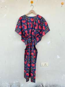 Robe Kfatan imprimée à fleurs pour femmes indiennes 100% coton fait à la main vêtements de nuit décontractés pour les vacances de plage d'été idéal pour le printemps - Product Image 6