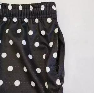 Shorts pour hommes fabrication Oem Short d'été de haute qualité avec deux poches latérales profondes Short en maille Taille élastique Mode de rue mi-longue - Product Image 3