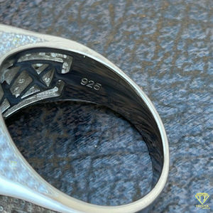 Anillo de Jesús de diamante cultivado en laboratorio para hombre, y piedras de corte redondo Baguette, joyería de declaración de plata audaz - Product Image 4