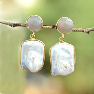 2023 última colección, superventas, encantadores pendientes de gota chapados en oro con piedras preciosas de perlas naturales de Calcedonia gris para mujeres y niñas - Product Image 5