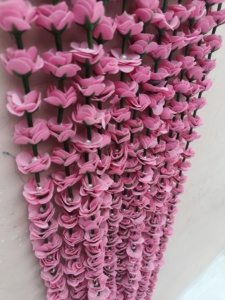 Guirlandes de fleurs de rose en velours avec des roses en perles blanches, chaîne de roses pour la décoration, décoration de porte latérale, décoration de scène - Product Image 2