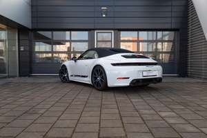 รถ SUV ปี 2025 รุ่น 911 Carrera T มือสอง สภาพดี เครื่องยนต์เบนซิน 4.1-6 ลิตร เทอร์โบ 394 แรงม้า ล้อแม็ก R20 ภายในสีเข้ม เครื่องยนต์แบบสันดาป - Product Image 4