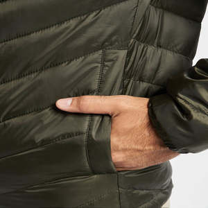 Dernier modèle Conception Vêtements de sport Nouveau design Couleur unie Logo personnalisé Veste à bulles décontractée pour hommes chaude Veste d'hiver - Product Image 5