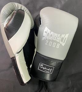 Gants de boxe en cuir d'entraînement personnalisés OEM Excellente protection Performance Gants de boxe en cuir de vache de qualité supérieure avec vente en gros - Product Image 4