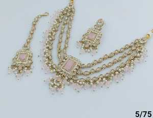 Nuevo diseño elegante chapado en oro tradicional Motipearl Kundan tachonado cuadrado gargantilla collar pendiente Mangtika conjunto y conjunto de joyería - Product Image 2