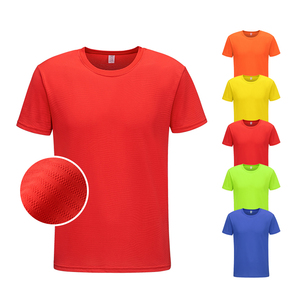 Idéal pour les événements scolaires, les équipes sportives, les sorties d'entreprise, les festivals, un t-shirt de base simple mais élégant qui convient à tous - Product Image 1