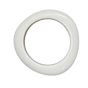 Bracelet en résine acrylique blanc crème vintage, forme organique irrégulière, finition lisse, bracelet en résine, minimaliste moderne - Product Image 1