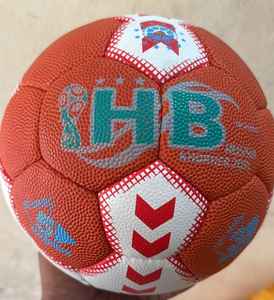 Ballon d'entraînement en cuir cousu à la main durable de football de taille officielle de haute qualité en gros du Pakistan - Product Image 5