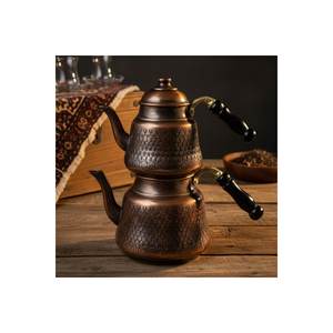 Théière en cuivre anatolienne pour le thé et les bouilloires, qualité supérieure, pot artisanal pour les boissons chaudes - Product Image 2