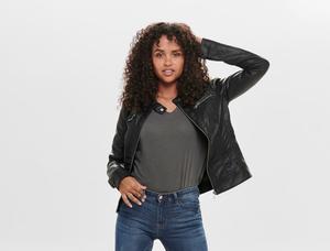 Chaqueta de Cuero Nueva para Mujer, Diseño Ajustado con Cuero Real Transpirable y Ecológico que Realza la Silueta - Product Image 3