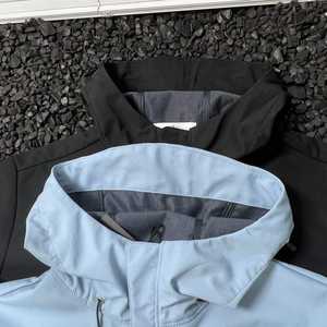Chaqueta Softshell con Capucha para Hombre, de Alta Calidad, Negra, con Cierre, Personalizable con Logotipo, Cortavientos, para Deportes al Aire Libre y Escalada - Product Image 5
