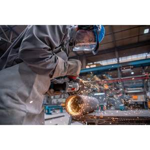 Meuleuse d'angle 1700W GWS 17-150 PS avec disque de 150 mm, poignée fine, interrupteur de protection coulissant, préréglage de la vitesse et filtre anti-poussière - Product Image 1