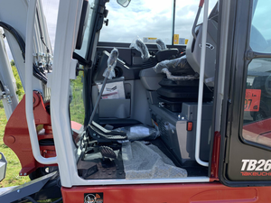 รถขุดขนาดเล็ก Takeuchi TB325R ขายตรงจากโรงงาน คุณภาพสูง พร้อมมอเตอร์แบบตีนตะขาบ ปั๊มไฮดรอลิก KYB แรงบิดสูง สำหรับงานดิน - Product Image 3