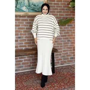 ชุดสูทครอปสีเอครูลายทางสำหรับผู้หญิง - Product Image 3
