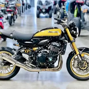 HIGH SPEED 2024 Kawasakis Z900RS SE ABS Retro Motorcycle