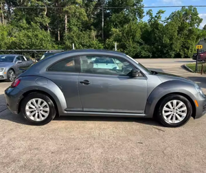 DESCUENTO EN VEHÍCULOS USADOS VOLKSWAGEN BEETLE 2018 CON VOLANTE A LA IZQUIERDA/DERECHA - Product Image 4