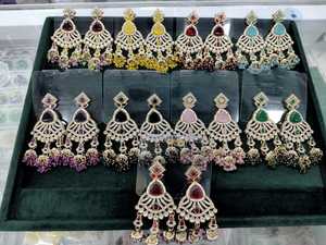 Impresionante pendiente de diseño tradicional con chapado en sombra Pendiente de joyería de moda para mujer - Product Image 3