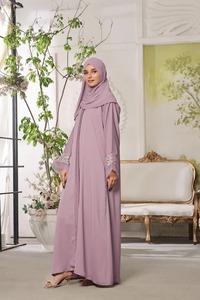 2025 nouveau Design couleur personnalisée Abaya pour dames OEM ODM Services femmes islamique longue robe Abaya pour la vente en ligne - Product Image 2