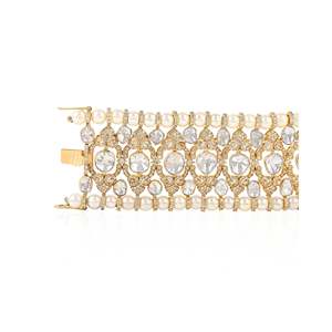 Bracelet en dentelle dorée avec diamants - Product Image 4