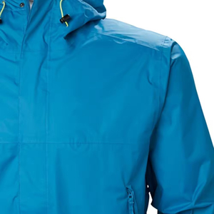 Veste de pluie à coutures scellées pour hommes en toile à finition lisse avec protection complète pour les activités de plein air modernes - Product Image 2
