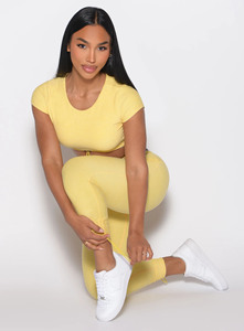 Conjunto de dos piezas de sujetador y mallas de palanca para mujer OEM de limón superventas, nuevo conjunto de entrenamiento de Yoga de cintura alta transpirable para mujer - Product Image 3