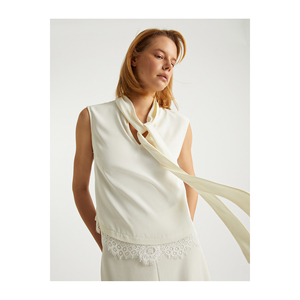 Top de Punto Satinado con Detalles de Encaje para Mujer BGN - Hecho en Turquía - Product Image 5