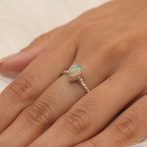 Joyería de piedras preciosas de ópalo para mujer, anillo de estilo bohemio de plata, joyería de plata de ley 925, anillo hecho a mano de tendencia, Regalo para mamá - Product Image 3