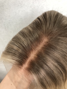 <span class=keywords><strong>Parrucca</strong></span> in Capelli Umani Vergini Europei a Doppia Trama, Colore Biondo Cenere, con Cuticole Allineate, Nodo Singolo Invisibile, in Pizzo HD Svizzero - Product Image 1