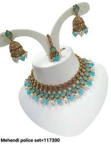 Nuevo diseño chapado en oro tradicional verde perla y Kundan tachonado collar conjunto de joyas para mujer - Product Image 6