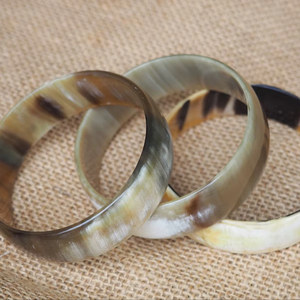 Brazaletes de Cuerno de Búfalo Natural, Joyería Artesanal de Cuerno de Búfalo - Product Image 1