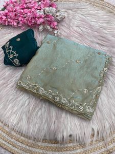 Sari de Seda Satinado Clásico de Boutique India para Fiesta Nupcial con Blusa Exclusiva, Ropa Étnica Más Vendida para Bodas y Festivales Indios - Product Image 4