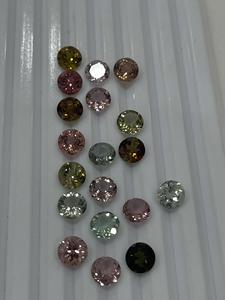 Pierres de tourmaline rondes multicolores naturelles de qualité fine Propre à l'intérieur des effets spéciaux optiques Pierres précieuses minérales calibrées - Product Image 2