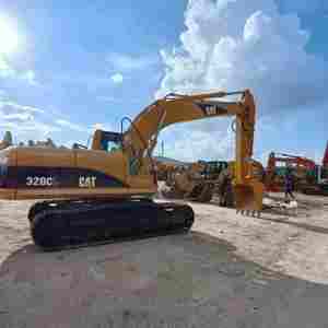 รถขุดตีนตะขาบ320C ใช้แล้วสำหรับแมวขนาด20ตัน - Product Image 1