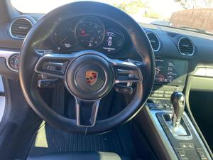 Porsche 718 Cayman d'occasion propre, modèle 2018 - Product Image 5