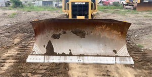 Bulldozer sur chenilles hydraulique diesel Caterpillar D5G XL d'occasion avec pompe à moteur et engrenage - Équipement de terrassement à haute efficacité - Product Image 5