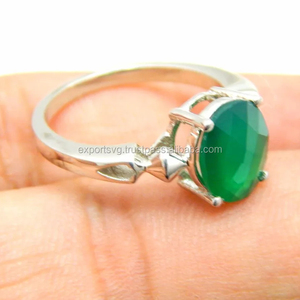 Anillo de Compromiso y Boda de Plata de Ley 925 con Piedra Preciosa de Ónix Verde Clásico de 2.35 Ct para Mujer - Product Image 1