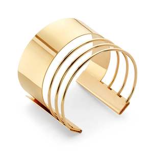 Bold <b>Metal</b> <b>Bracelet</b> Makes Fashion Statement Enhances Outfit Adds Elegance Sophistication And Modern Stylish Look - Product Image 2