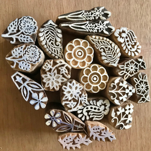Ensemble de blocs d'impression manuels en bois sculptés à la main |   Imprimés floraux à motifs paisley pour tissus, papier et estampage à la main - Product Image 3