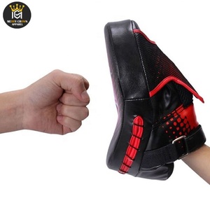 Guantes de Boxeo Personalizados con Agarre de Cuero Premium de Alta Calidad, Correa de Muñeca Ajustable con Cierre de Gancho y Bucle - Product Image 4