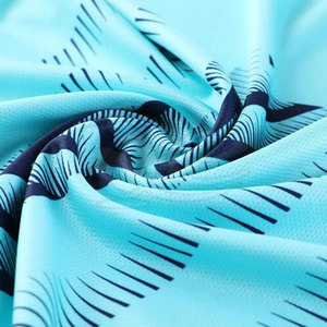 Conjunto de uniforme de fútbol juvenil de alto rendimiento Logotipo personalizado Impreso 2025 Camisetas y pantalones cortos Material duradero Secado rápido Alto - Product Image 6